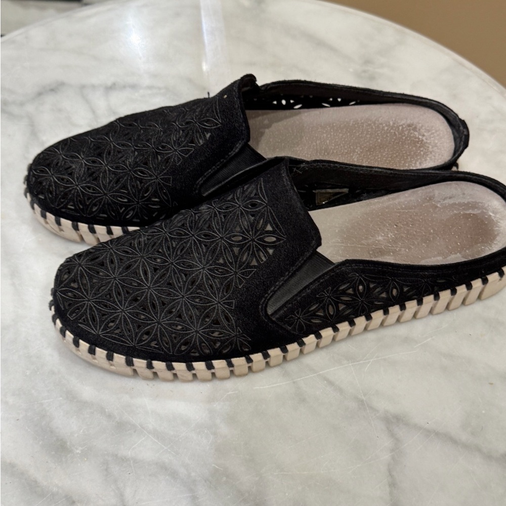 Isle Jacobsen black mules